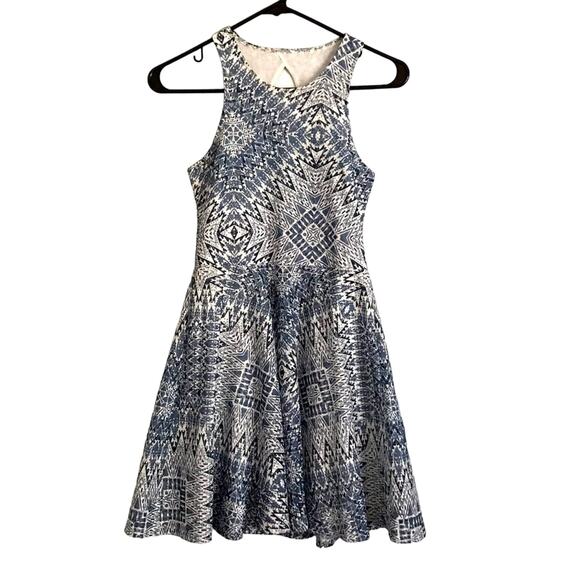 Aeropostale Womens Fit & Flare Skater mini Dress Sz XS Blue White Moroccan boho - Picture 1 of 6